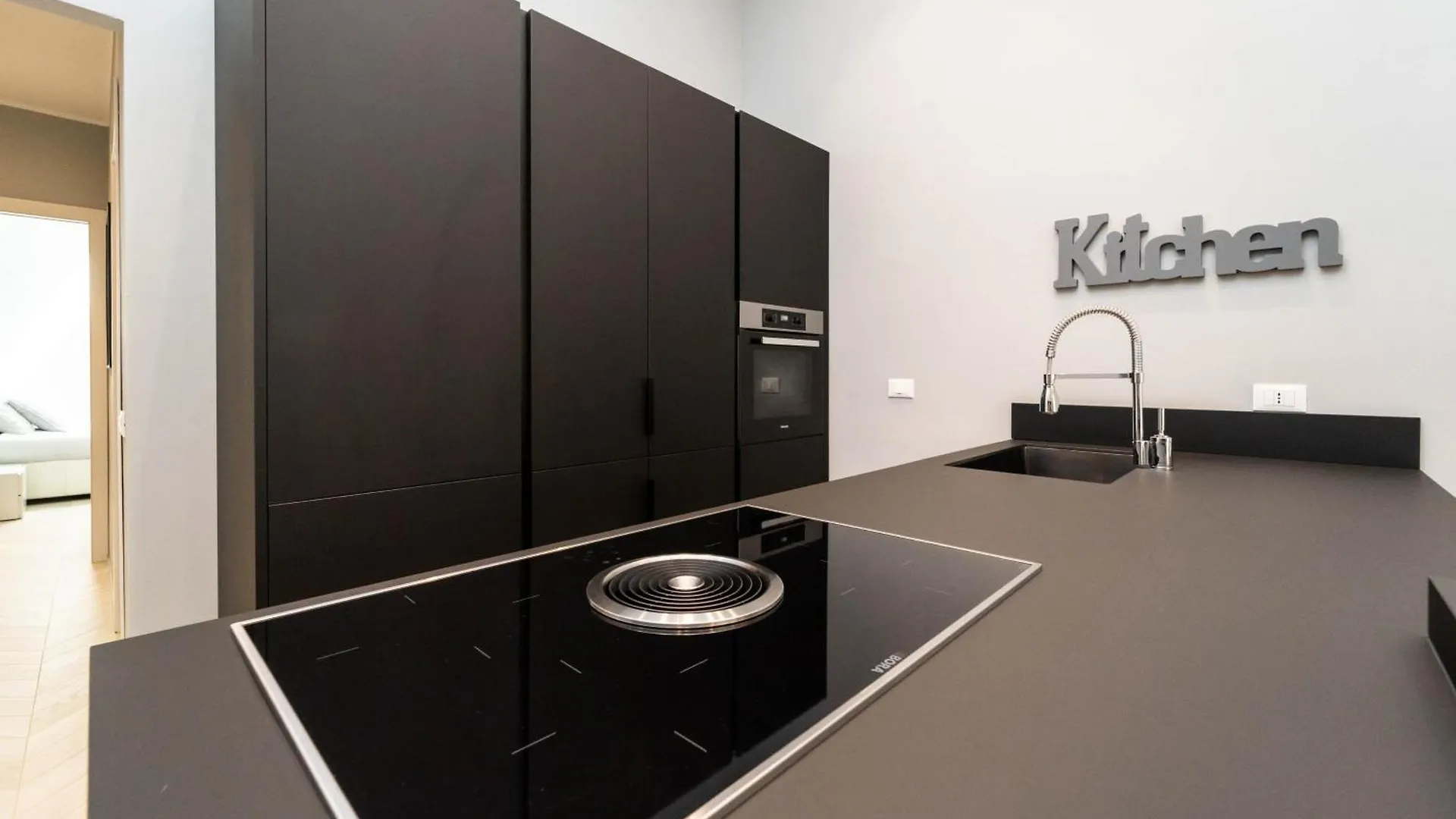 Lr Deluxe Apartments - Loft Di Lusso - Repubblica Milan Italy