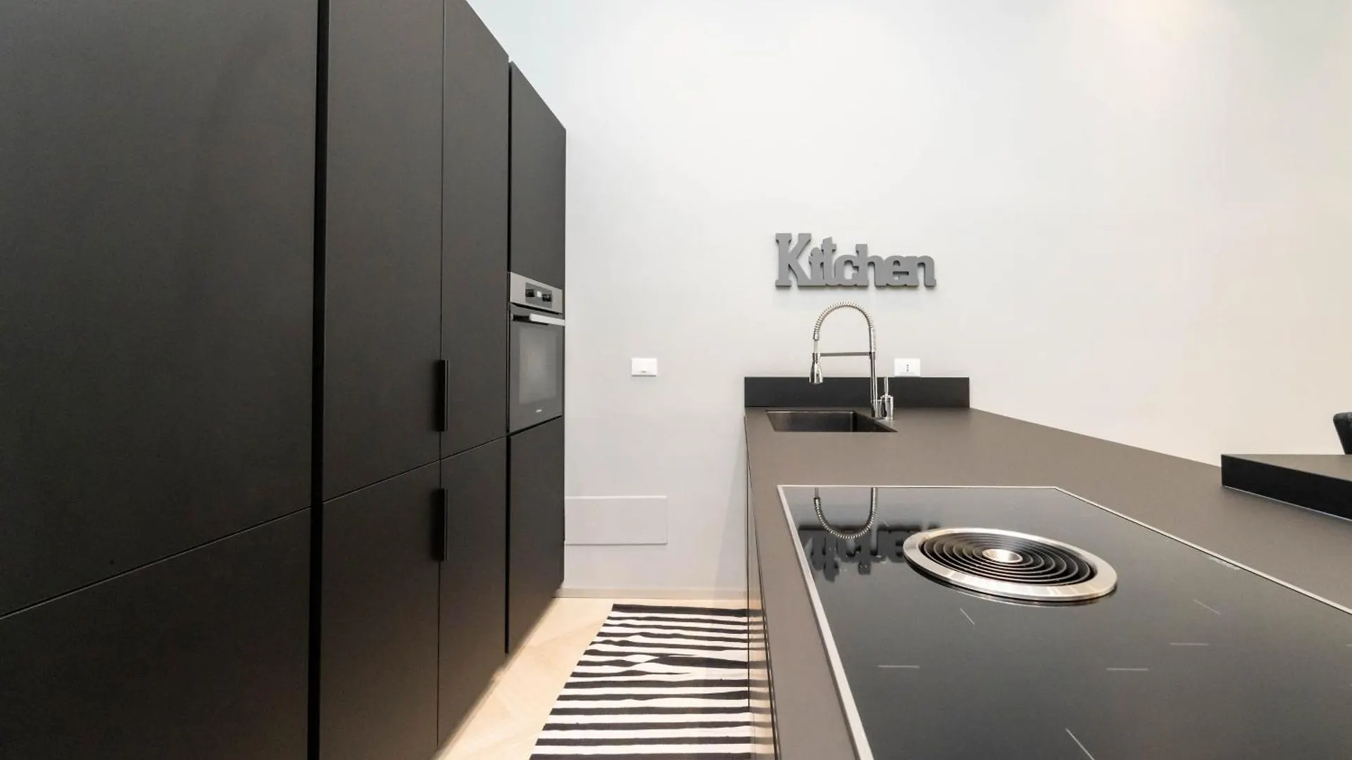 Lr Deluxe Apartments - Loft Di Lusso - Repubblica Milan
