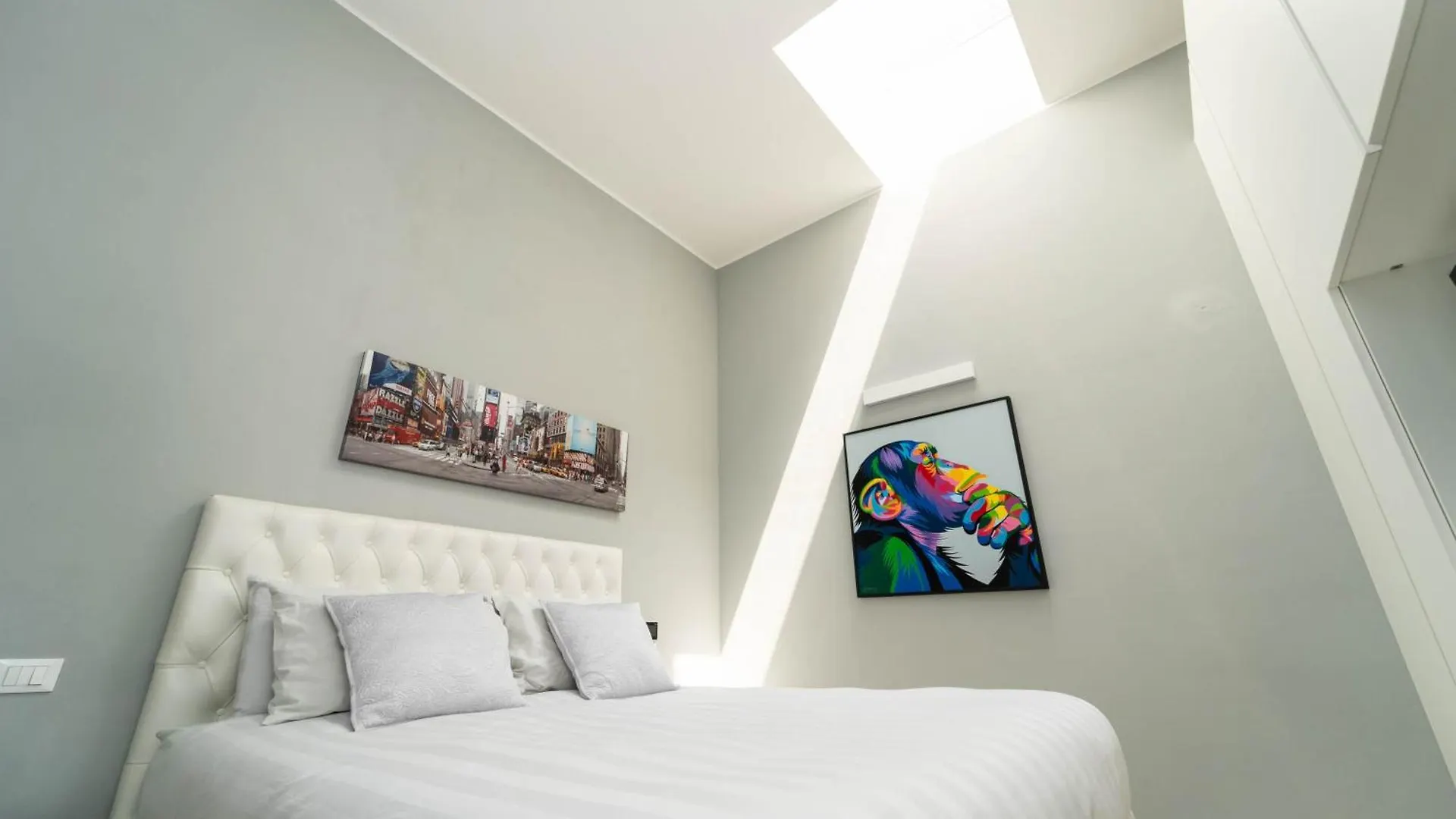 Lr Deluxe Apartments - Loft Di Lusso - Repubblica Milan 0*,  Italy